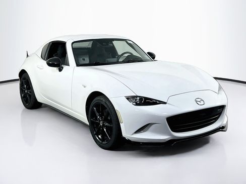 Used 2021 MAZDA MX-5 Miata RF Club RWD image 3