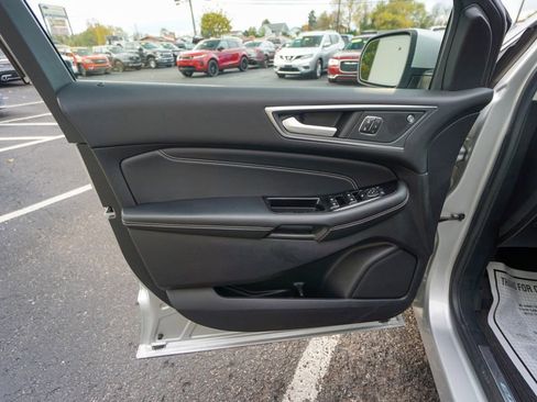 Used 2019 Ford Edge Titanium w/ Equipment Group 301A image 17