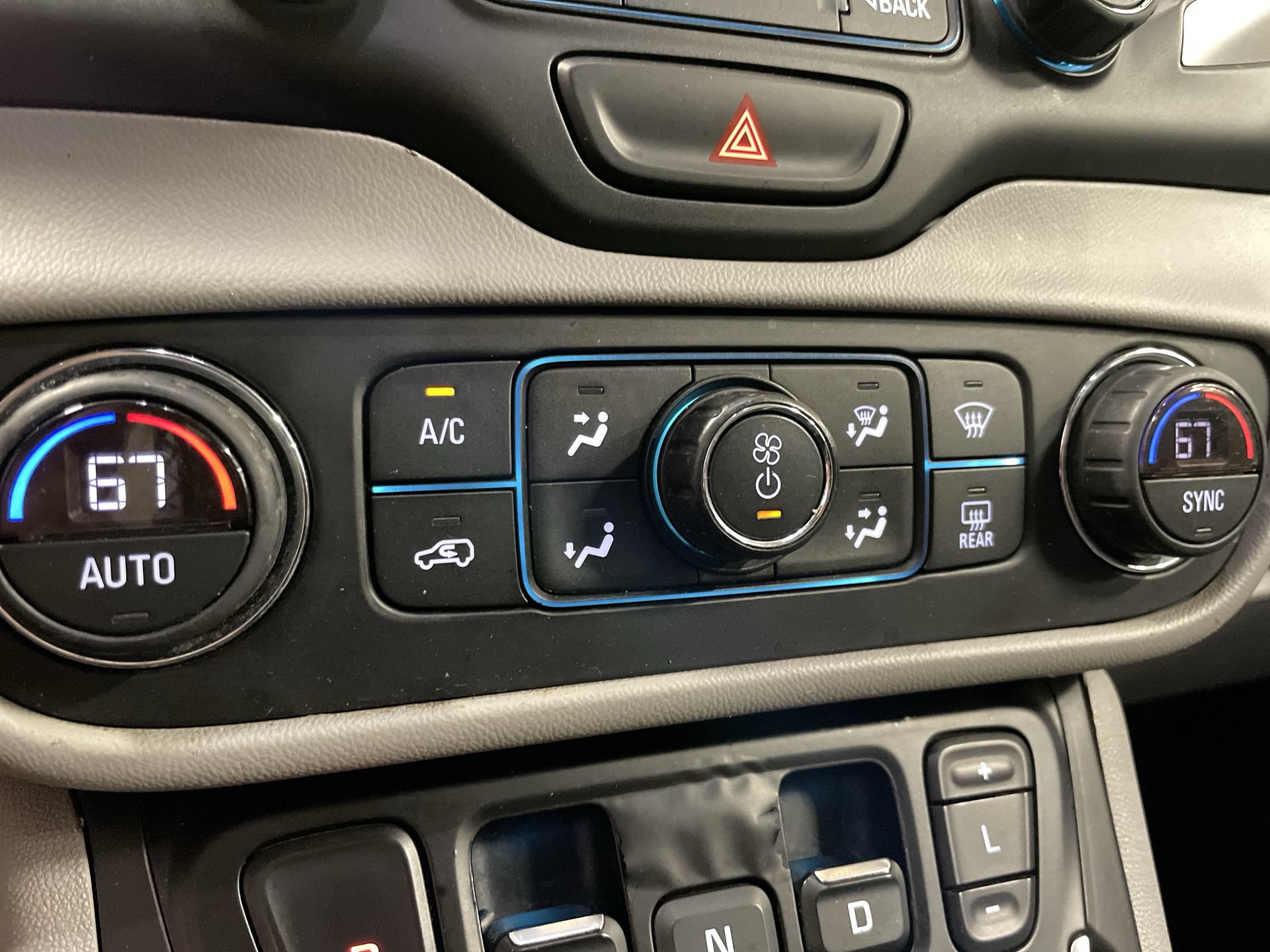 Used 2020 GMC Terrain SLT w/ Preferred Package FWD image 31