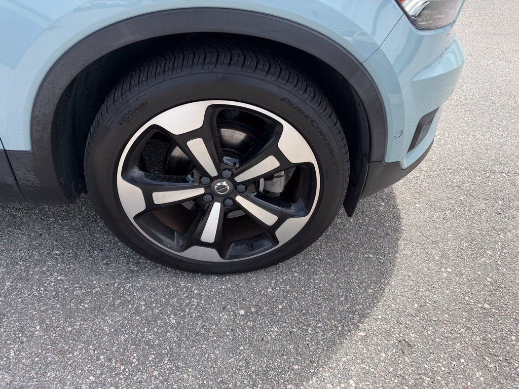 Used 2019 Volvo XC40 T5 Momentum AWD/4WD image 4