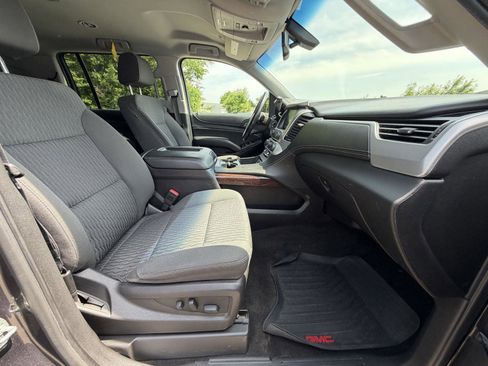 Used 2018 GMC Yukon XL SLE w/ SLE Value Package AWD/4WD image 31