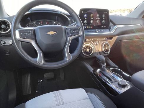 Used 2023 Chevrolet Blazer LT image 9