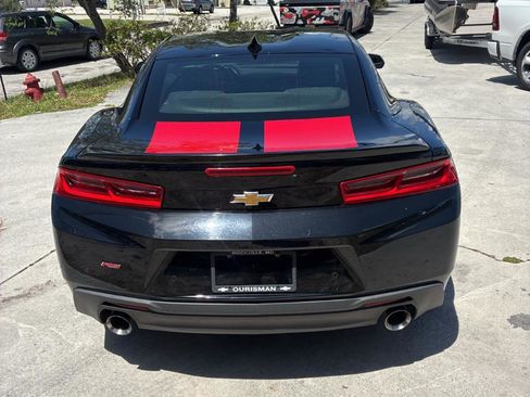 Used 2017 Chevrolet Camaro LT RWD image 5