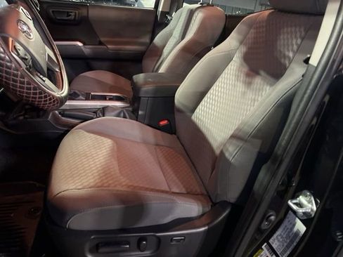 Used 2023 Toyota Tacoma SR5 image 8