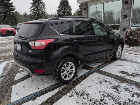 Used 2018 Ford Escape SEL image 3