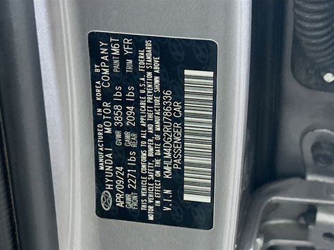 Used 2024 Hyundai Elantra SEL image 12