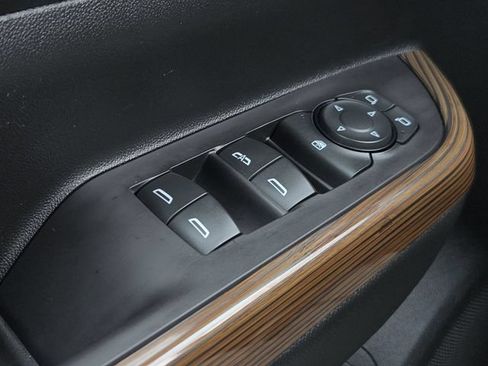Used 2020 GMC Acadia SLE w/ Driver Convenience Package FWD image 27