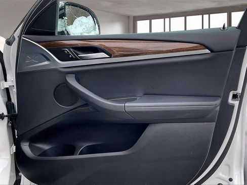 Used 2020 BMW X4 xDrive30i w/ Convenience Package image 28