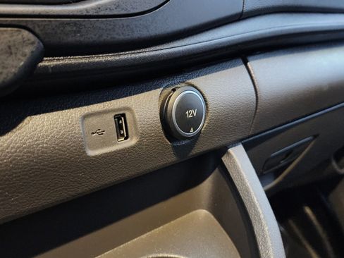 Used 2022 Ford Transit 250 Low Roof image 7