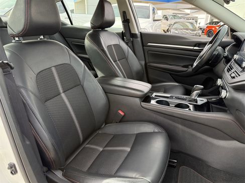 Used 2024 Nissan Altima 2.5 SR image 22