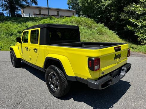 Used 2023 Jeep Gladiator Sport AWD/4WD image 9