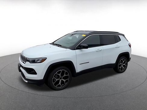 Used 2025 Jeep Compass Limited AWD/4WD image 8