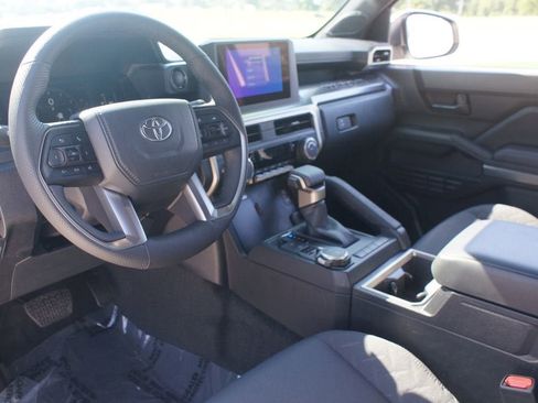 Used 2025 Toyota Tacoma SR5 AWD/4WD image 14