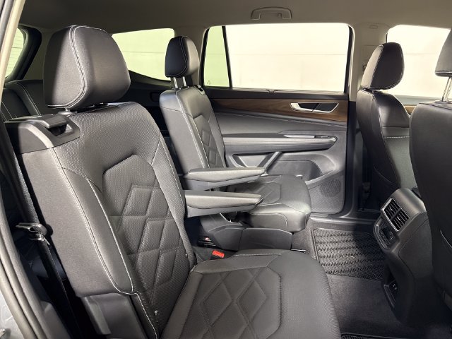 Used 2026 Volkswagen Atlas SE AWD/4WD image 15