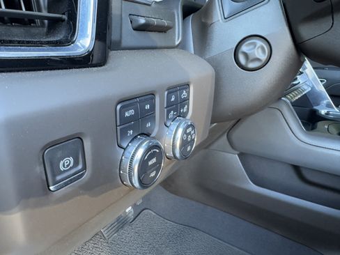 Used 2024 GMC Sierra 1500 Denali w/ Denali Reserve Package image 4