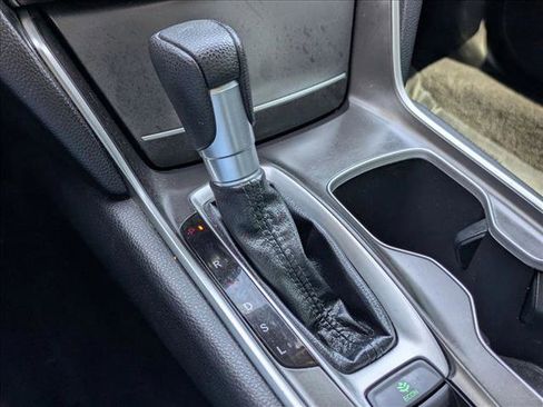 Used 2018 Honda Accord LX image 12