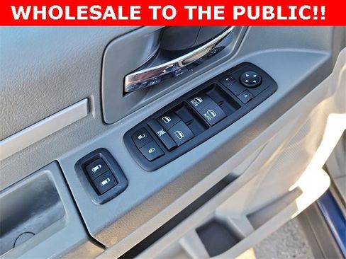 Used 2010 Dodge Grand Caravan SE w/ Climate Group image 12