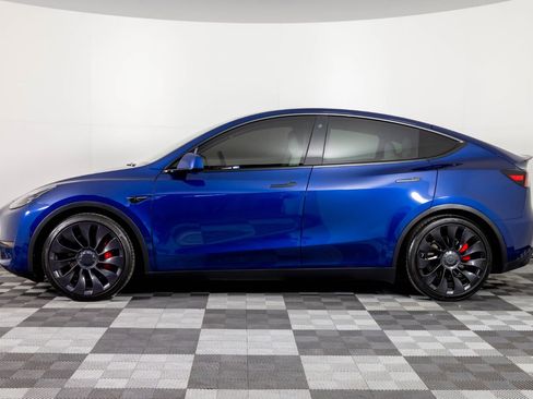 Used 2022 Tesla Model Y Performance AWD/4WD image 3