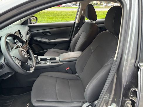 Used 2025 Nissan Sentra S FWD image 31