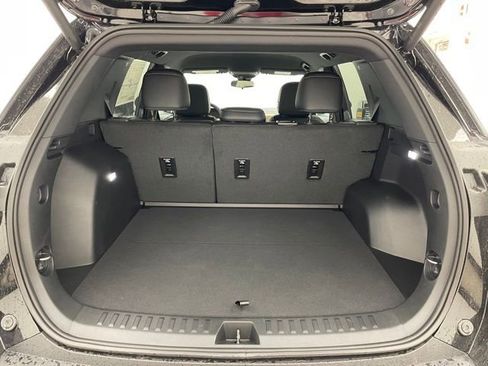 New 2026 Chevrolet Equinox ACTIV AWD/4WD image 13