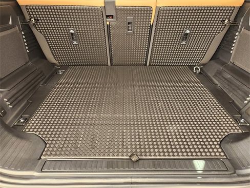 New 2026 Land Rover Defender 110 S image 22