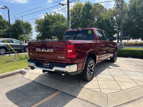 Used 2025 RAM 1500 Laramie AWD/4WD image 11