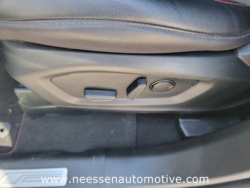 Used 2024 Ford Explorer ST-Line w/ Class IV Trailer Tow Package image 15