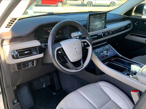 Used 2023 Lincoln Aviator Reserve w/ Elements Package Plus image 17