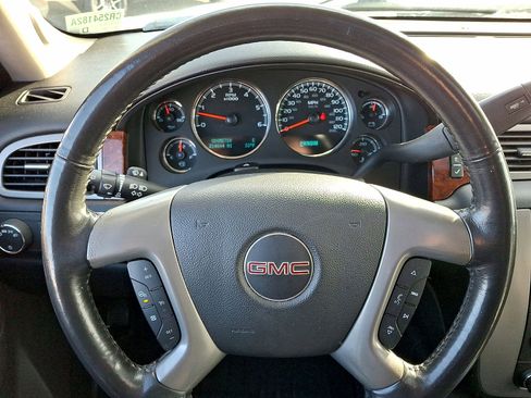 Used 2012 GMC Yukon SLT w/ Regional Value Package AWD/4WD image 15