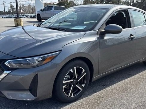 Used 2024 Nissan Sentra SV image 1