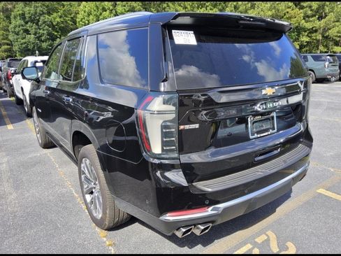 Used 2025 Chevrolet Tahoe High Country AWD/4WD image 5