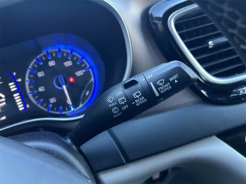 Used 2023 Chrysler Voyager LX image 26