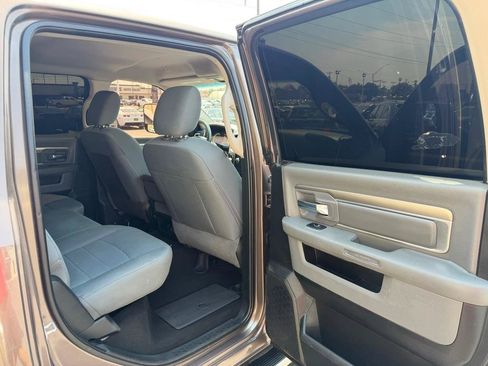 Used 2018 RAM 1500 Classic SLT RWD image 9