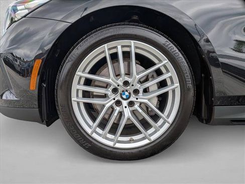 Used 2025 BMW 530i xDrive AWD/4WD image 24