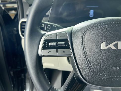 Certified 2024 Kia Telluride EX w/ EX Captain's Chair Package FWD image 16