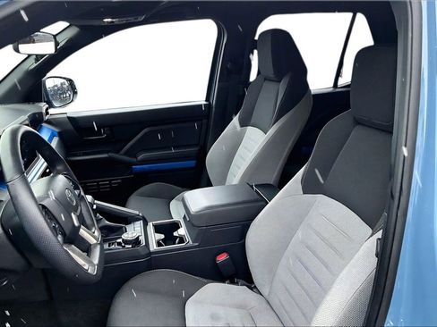 Used 2025 Toyota 4Runner TRD Off-Road image 22