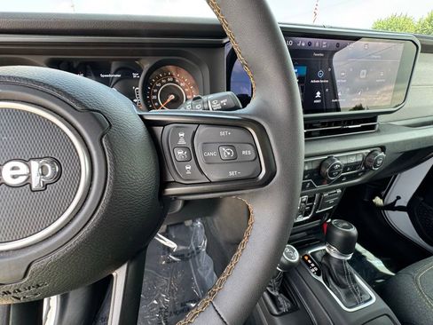 Used 2024 Jeep Wrangler Sport S image 23