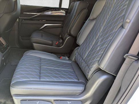 Used 2026 Cadillac Escalade IQL Sport 1 w/ LPO, ONYX Package AWD/4WD image 19