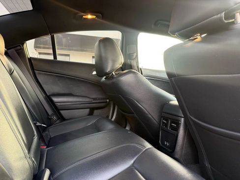 Used 2023 Dodge Charger SXT w/ Blacktop Package image 21
