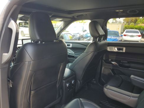 Used 2022 Ford Explorer ST w/ Equipment Group 401A AWD/4WD image 19