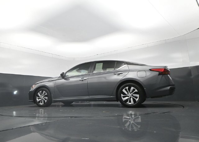 Certified 2025 Nissan Altima 2.5 S FWD image 29