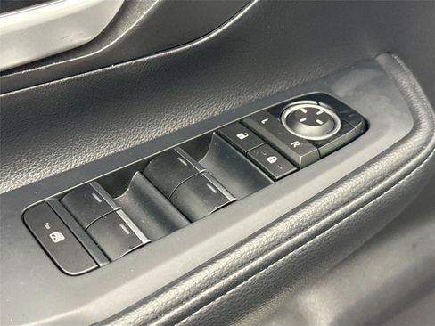 Certified 2025 Toyota Grand Highlander FWD image 28