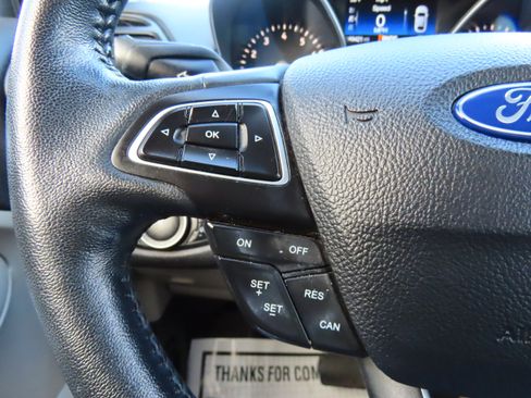 Used 2019 Ford Escape SEL image 33