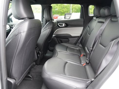 Used 2026 Jeep Compass Limited AWD/4WD image 5