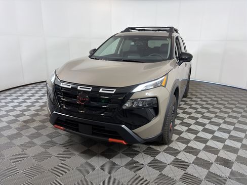 Used 2025 Nissan Rogue SV w/ Rock Creek Premium Package image 2