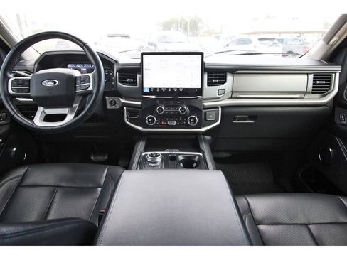 Certified 2023 Ford Expedition XLT image 12