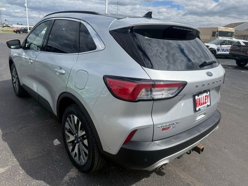 Used 2020 Ford Escape Titanium AWD/4WD image 5