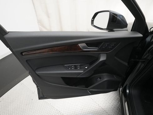 Used 2018 Audi Q5 2.0T Premium Plus w/ Premium Plus Package image 18