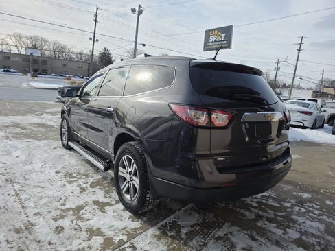 Used 2016 Chevrolet Traverse LT image 5