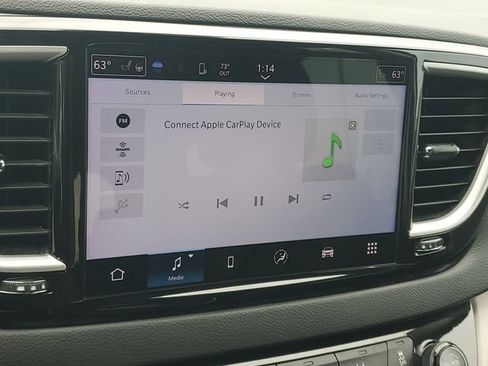 Used 2024 Chrysler Pacifica Touring-L FWD image 25